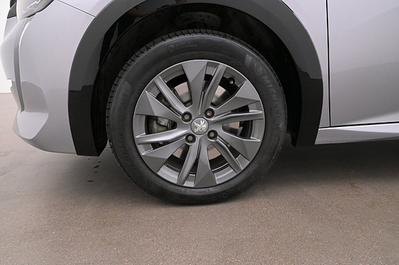 Peugeot e-208 27 of 27