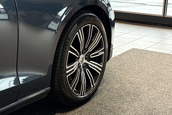 Volvo V60 8 of 29