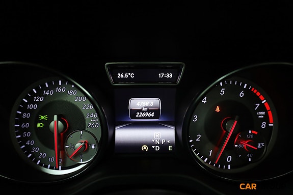 Mercedes-Benz CLA250 14 of 19