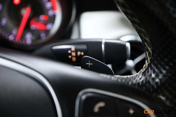 Mercedes-Benz CLA250 17 of 19