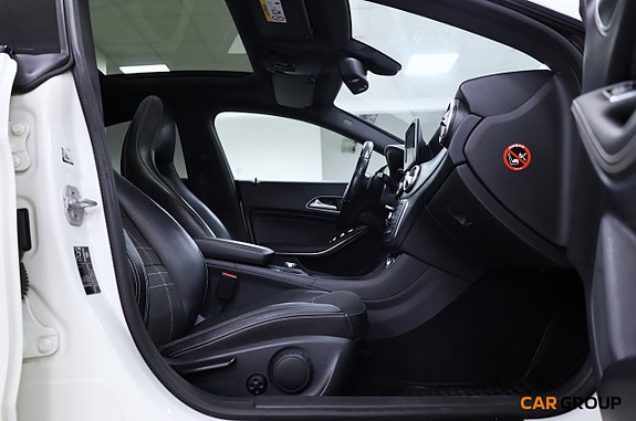 Mercedes-Benz CLA250 12 of 19