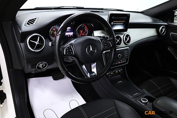 Mercedes-Benz CLA250 10 of 19