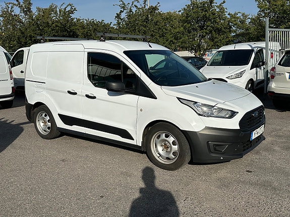 Ford Transit Connect 2 of 8