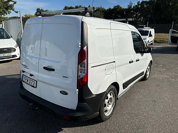 Ford Transit Connect 4 of 8