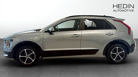 Kia Niro 2 of 15