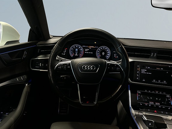 Audi A7 9 of 26