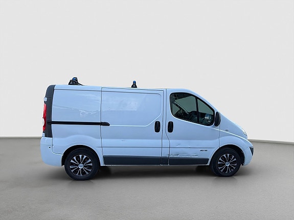 Nissan Primastar 2 of 17