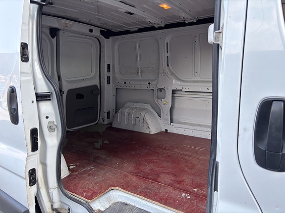 Nissan Primastar 15 of 17