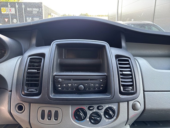Nissan Primastar 13 of 17
