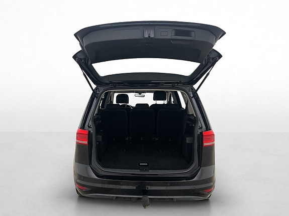 Volkswagen Touran 24 of 29