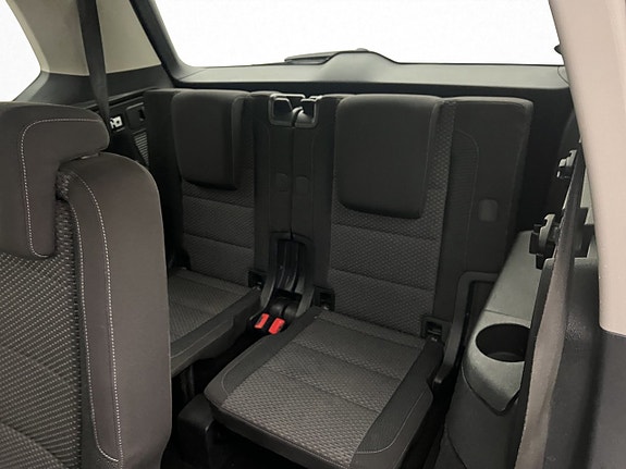 Volkswagen Touran 9 of 29