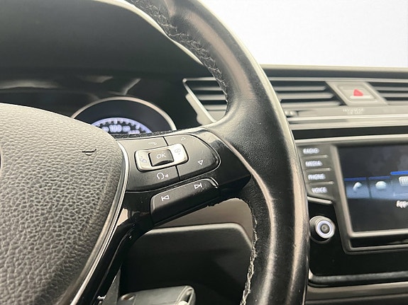 Volkswagen Touran 16 of 29
