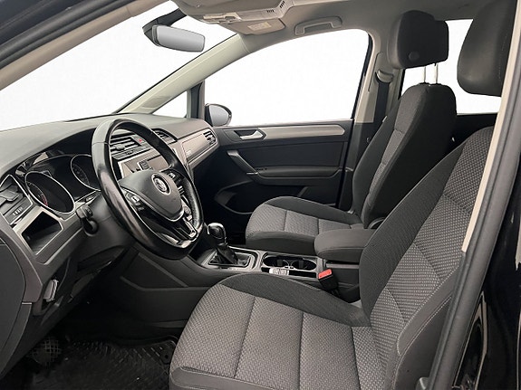 Volkswagen Touran 11 of 29