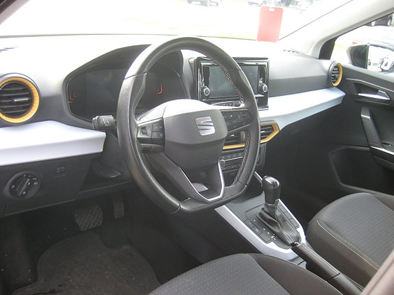 Seat Arona 5 of 7