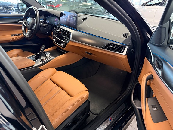 BMW 530e 9 of 12