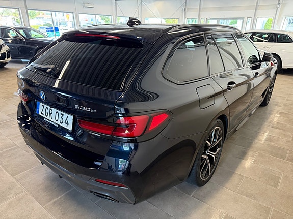 BMW 530e 6 of 12