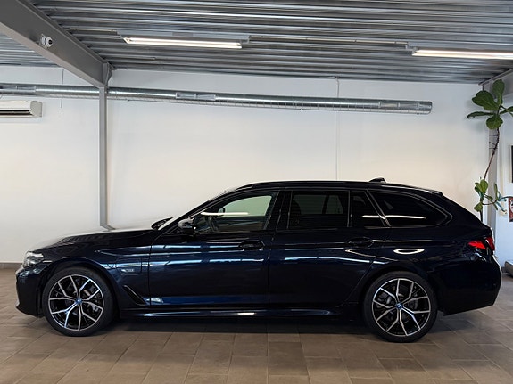 BMW 530e 3 of 12