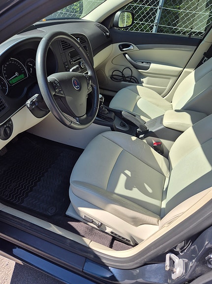 Saab 9-3 4 of 5