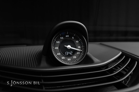 Porsche Taycan 4S 13 of 21