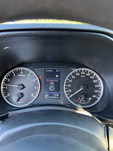 Nissan Juke 5 of 12