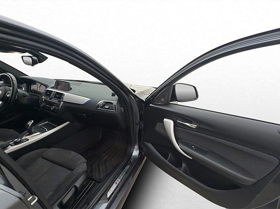 BMW M140i 27 of 30