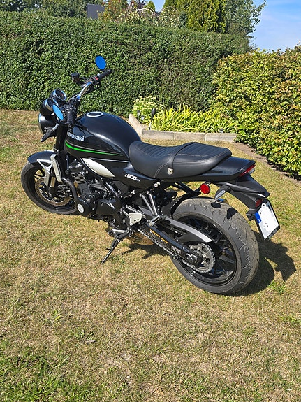 Kawasaki Z900 RS 3 of 5