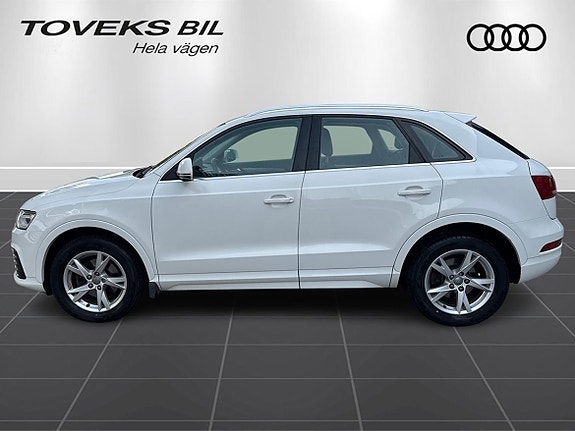 Audi Q3 3 of 5