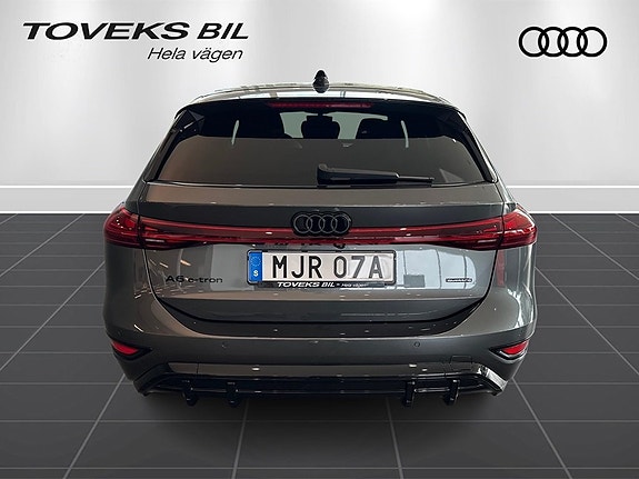 Audi A6 4 of 15