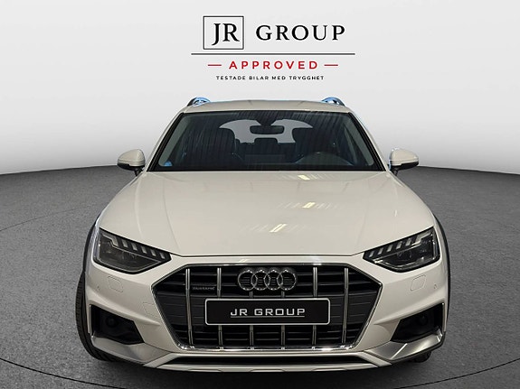Audi A4 allroad 2 of 11