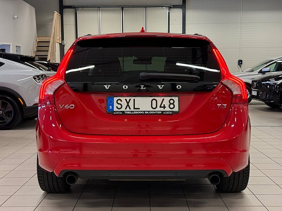 Volvo V60 7 of 20