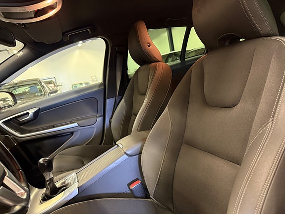 Volvo V60 12 of 20