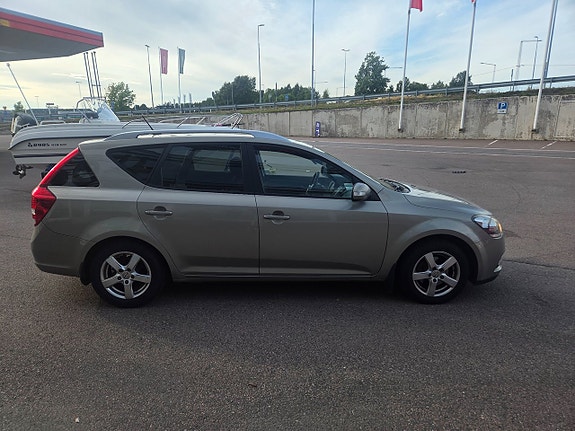 Kia Ceed 10 of 18