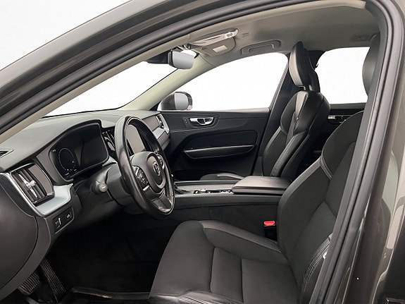 Volvo XC60 11 of 30