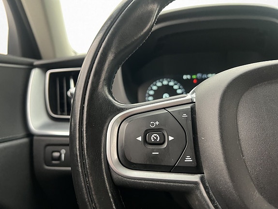 Volvo XC60 15 of 30