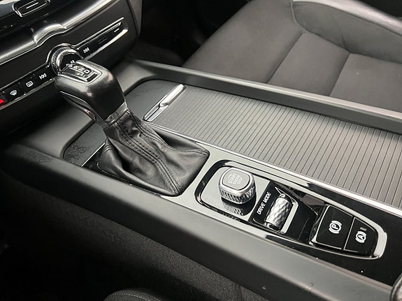 Volvo XC60 25 of 30