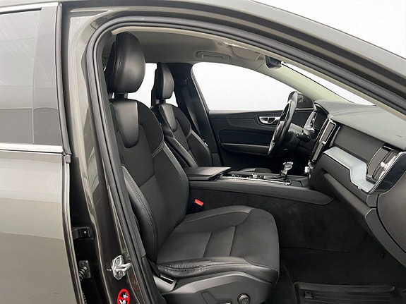 Volvo XC60 28 of 30