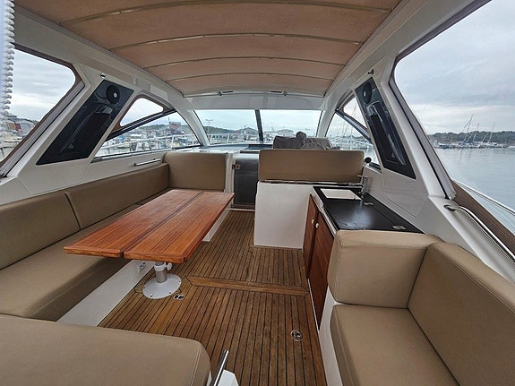 Sealine SC35  2 x VP D4-260 8 of 28