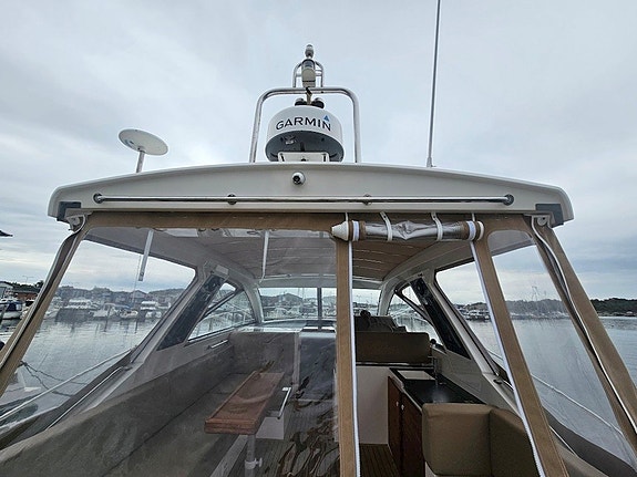 Sealine SC35  2 x VP D4-260 6 of 28