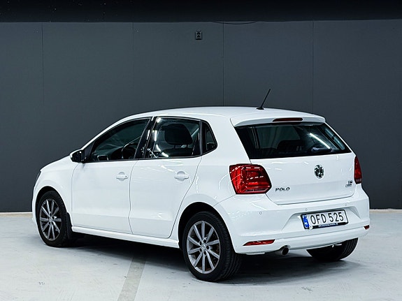 Volkswagen Polo 2 of 11