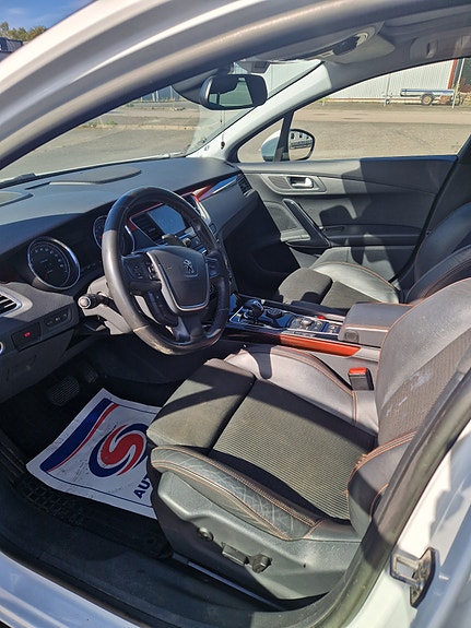 Peugeot 508 RXH 7 of 9