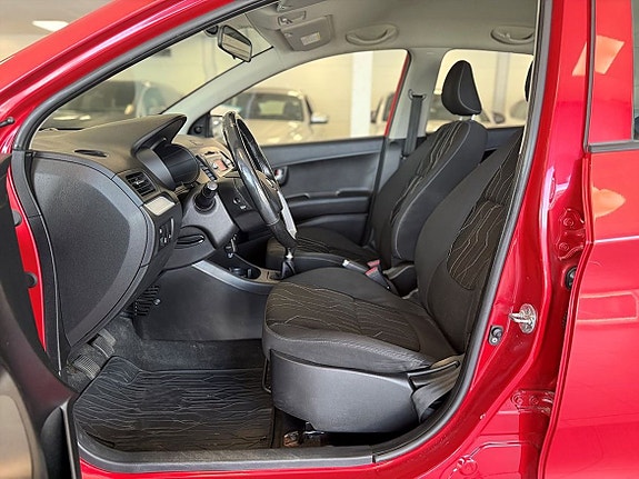 Kia Picanto 9 of 18