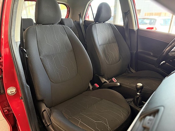 Kia Picanto 13 of 18