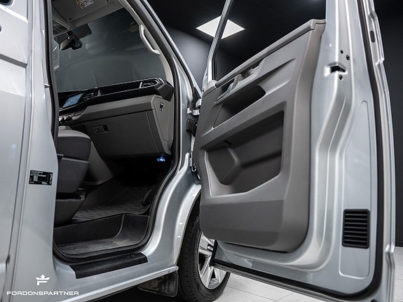 Volkswagen Transporter 27 of 30