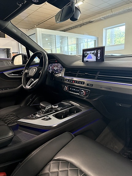 Audi Q7 10 of 25