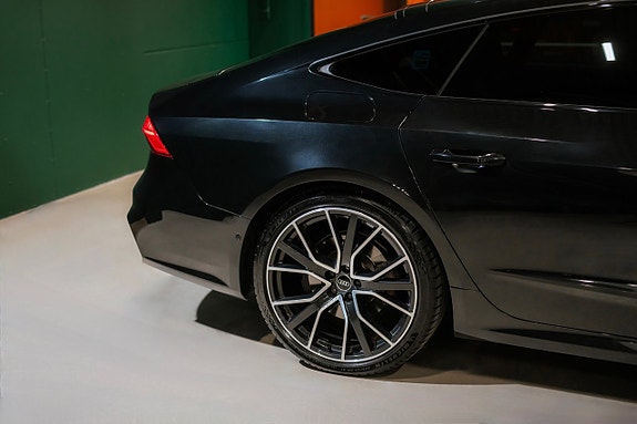 Audi A7 8 of 23