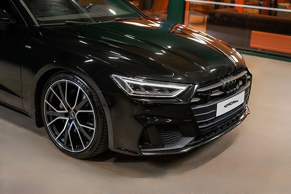 Audi A7 2 of 23