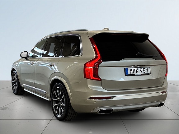 Volvo XC90 4 of 23