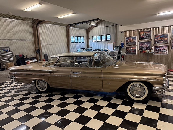 Pontiac Bonneville 8 of 28