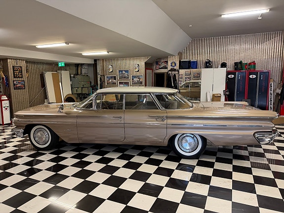 Pontiac Bonneville 3 of 28