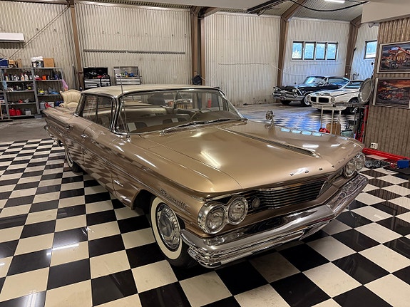 Pontiac Bonneville 7 of 28